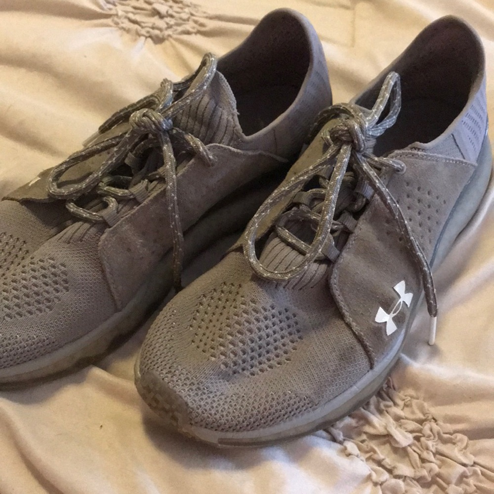 gym shoes